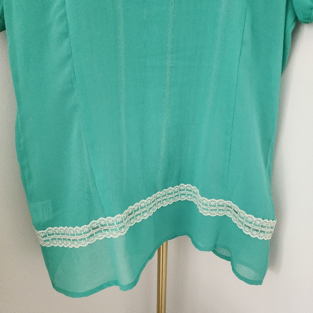 Silky Sea Green Blouse, with capped button short sleeves and lace embroidery. - Picture 5 of 6